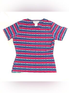90s Retro Short Sleeve Shirt by Nuggets Women’s Small/Medium Stretchy